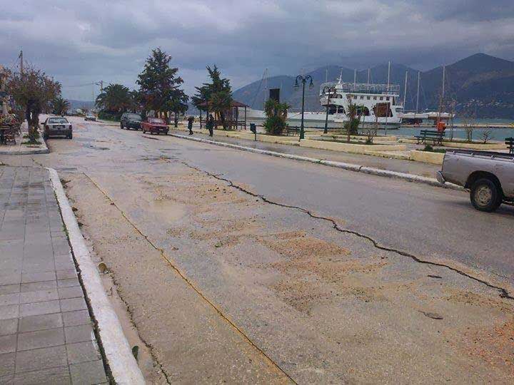 http://www.corfupress.com/v3/images/kefalonia-earthquake-Kefalonitikanea_3.jpg