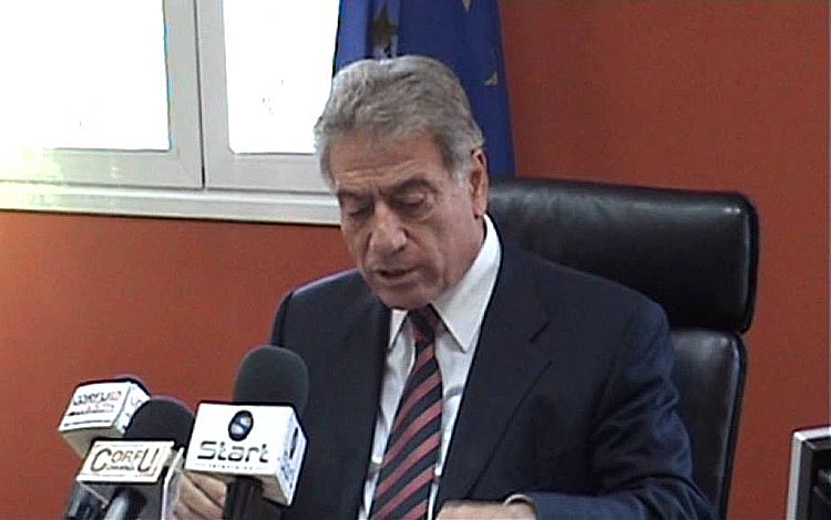 http://www.corfupress.com/v3/images/spyrou-grafeio.jpg