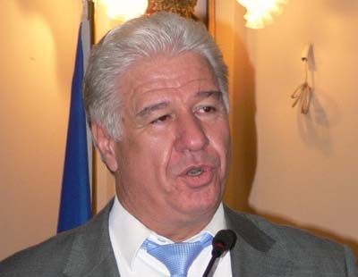 http://corfupress.com/news/images/stories/trepeklis-bio.jpg