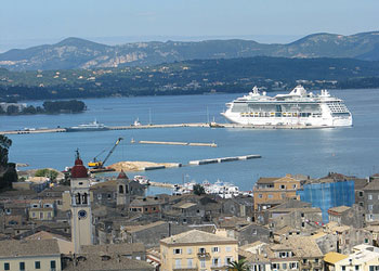 http://www.corfupress.com/v3/images/limani_kerkyras_2.jpg