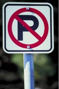 sign - no parking.jpg 112207793