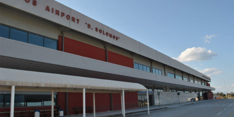 Ζάκυνθος: Αλλοδαπός προσπάθησε να ταξιδέψει παράνομα στο εξωτερικό