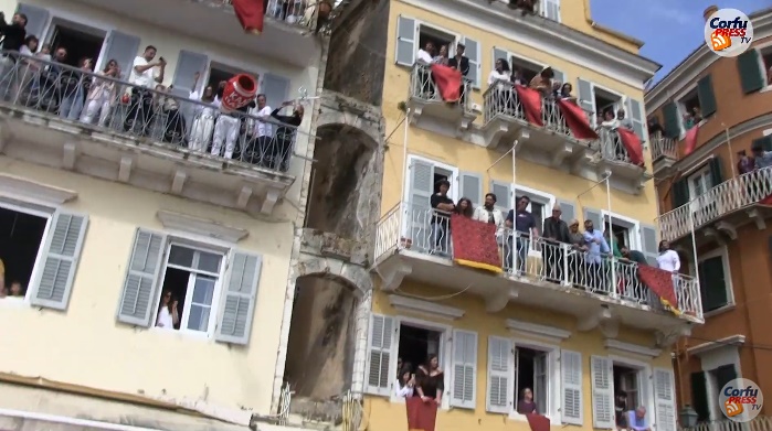 Το έθιμο των μπότηδων στην Κέρκυρα