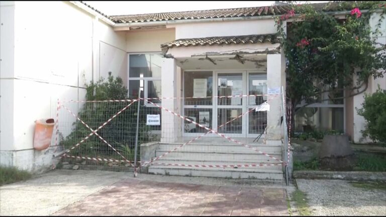 VIDEO: Διαμαρτυρία στο Κέντρο Υγείας Λευκίμμης, την Τετάρτη