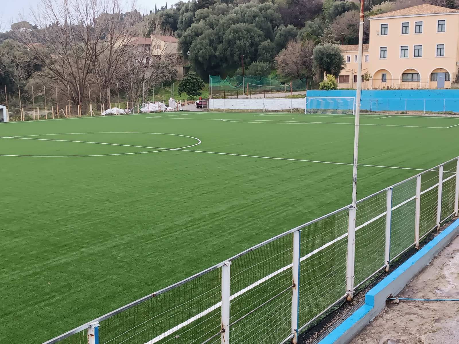 Έτοιμο το γήπεδο Καρουσάδων, μπαίνει χλοοτάπητας (και) στους Αυλιώτες