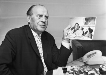 Businessman Oskar Schindler speaks about saving lives during the Holocaust of Germany's Third Reich at an interview with United Press International.