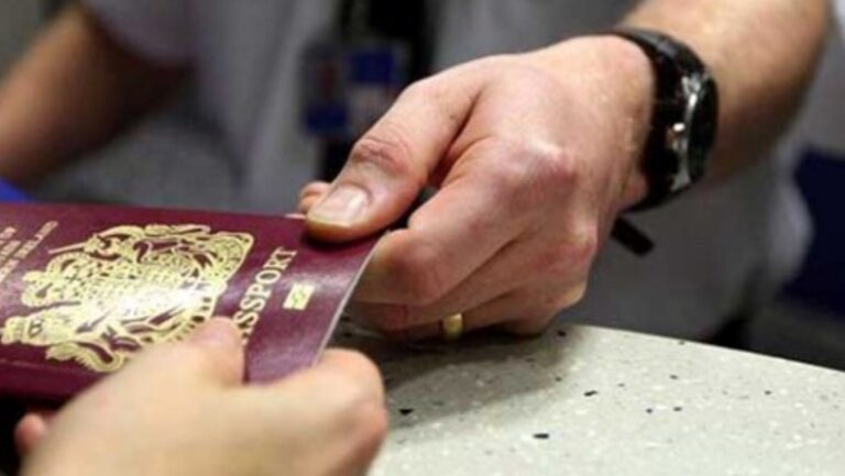Δύο συλλήψεις στο αεροδρόμιο της Κεφαλονιάς για πλαστά έγγραφα