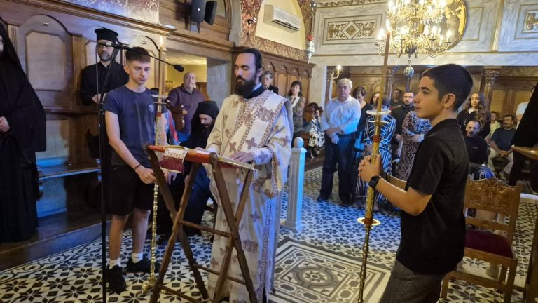 Η Μετάσταση του Αγίου Ιωάννου Θεολόγου και κουρά μοναχού στην Κέρκυρα