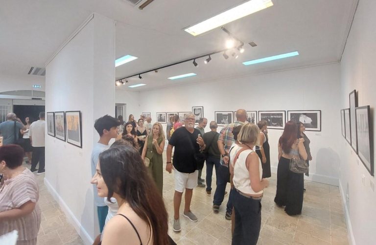 “η πόλη μου”: Με πολύ κόσμο, τα εγκαίνια της έκθεσης φωτογραφίας