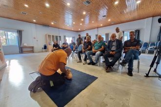 Επίδειξη καρδιοαναπνευστικής αναζωογόνησης με πρόπλασμα στην εκπαίδευση στις Νυμφές