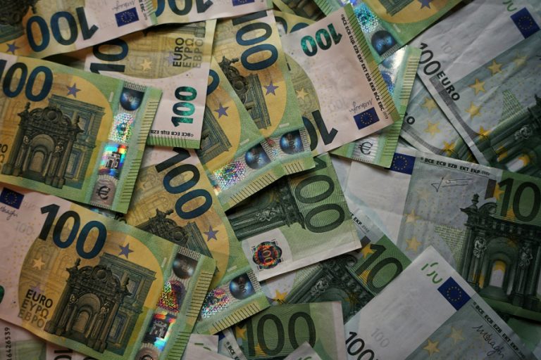 Eπίδομα 400 ευρώ: Οι δικαιούχοι, η μόνη προϋπόθεση και η ημέρα πληρωμής