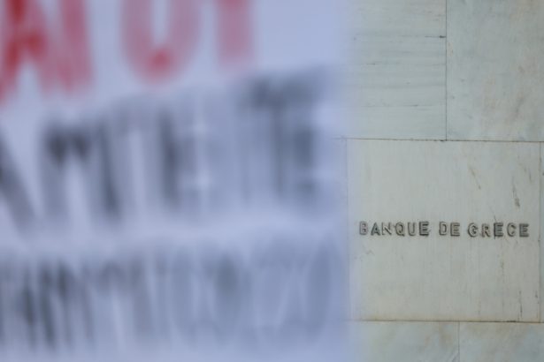 ΦΠΑ και φόρος εισοδήματος γέμισαν τα κρατικά ταμεία