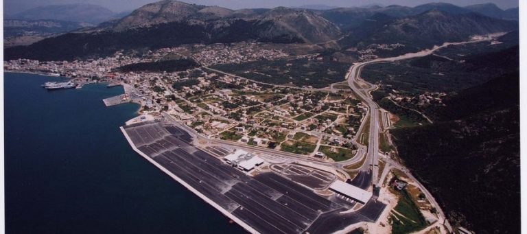Βλάβη στον καταπέλτη του πλοίου Venezia στο λιμάνι της Ηγουμενίτσας